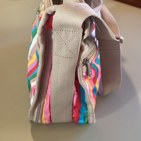 Le Sportsac Striped Logo Pocket Front Belt Bag Rainbow Multicolor Expandable EUC - Picture 2 of 7